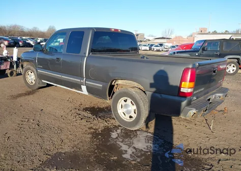 2001 Chevrolet Silverado 1500 Ls z USA, uszkodzony, nr VIN 2GCEC19T111176870